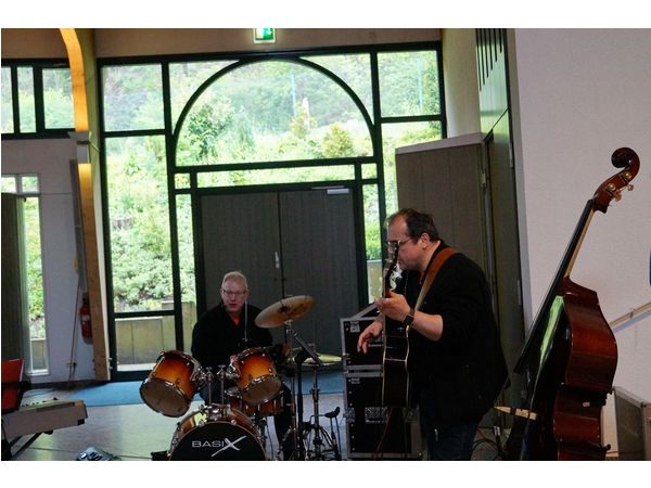 Die Band KöniXkinder aus Christkönig Edelzell/Engelhelms (Gregor und Frank)